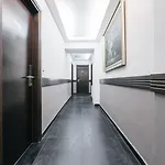 Apartament Ladadika Design, Philian And