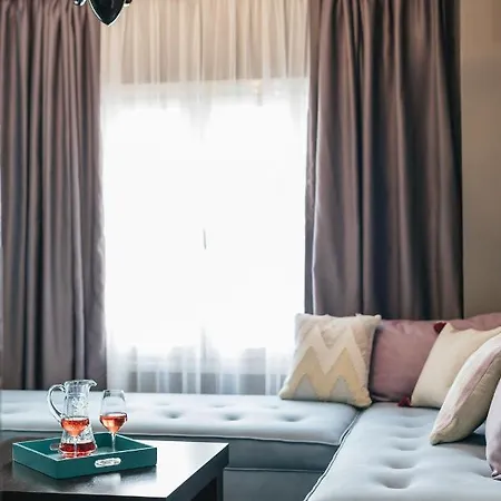 Ladadika Design, Philian And Apartment *