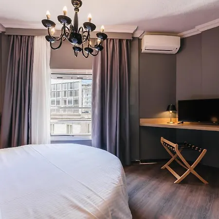 Ladadika Design, Philian And Apartment