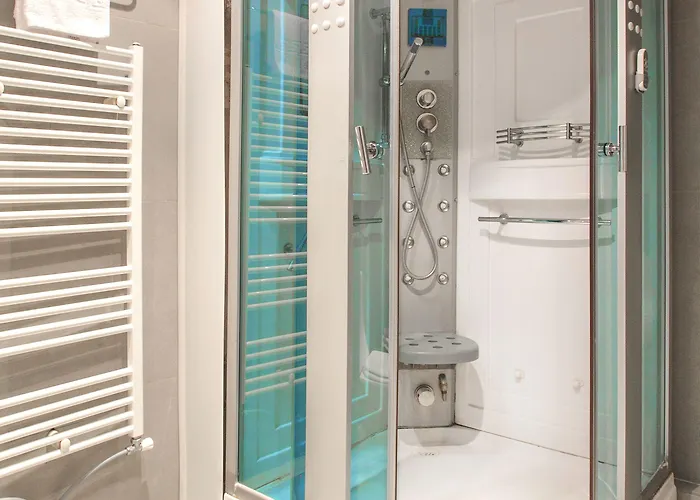 Ladadika Design, Philian And Appartement