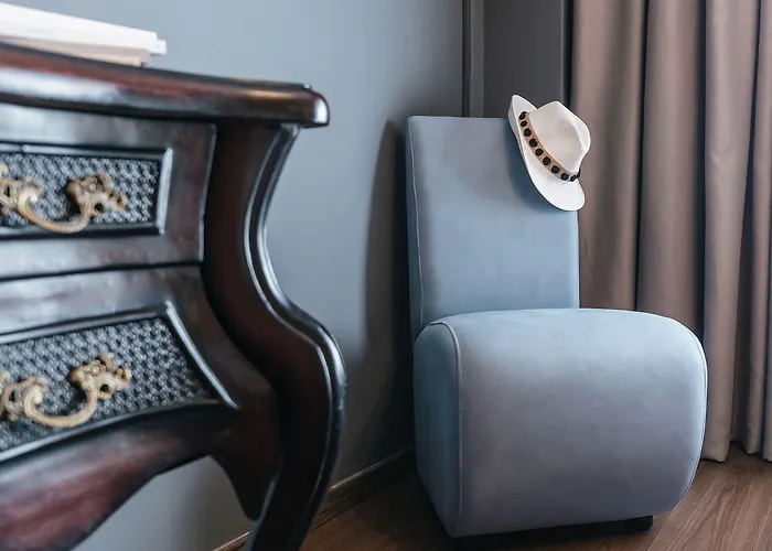 Ladadika Design, Philian And Appartement