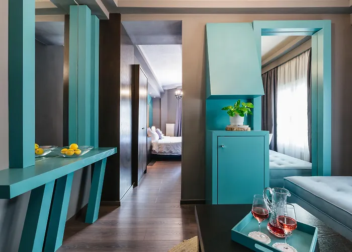 Daire Ladadika Design, Philian And Selanik