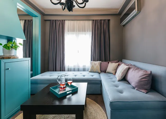 Daire Ladadika Design, Philian And *